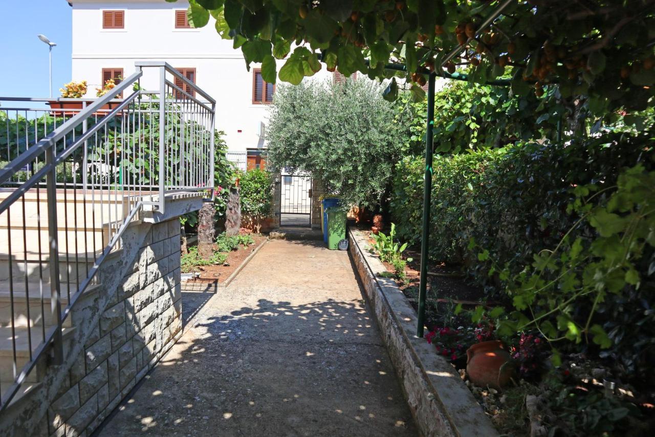 Appartamento Apartman Slavko Tar-Vabriga Esterno foto