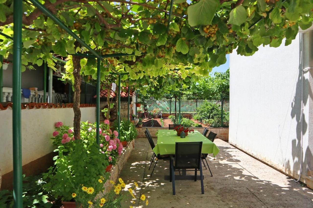 Appartamento Apartman Slavko Tar-Vabriga Esterno foto